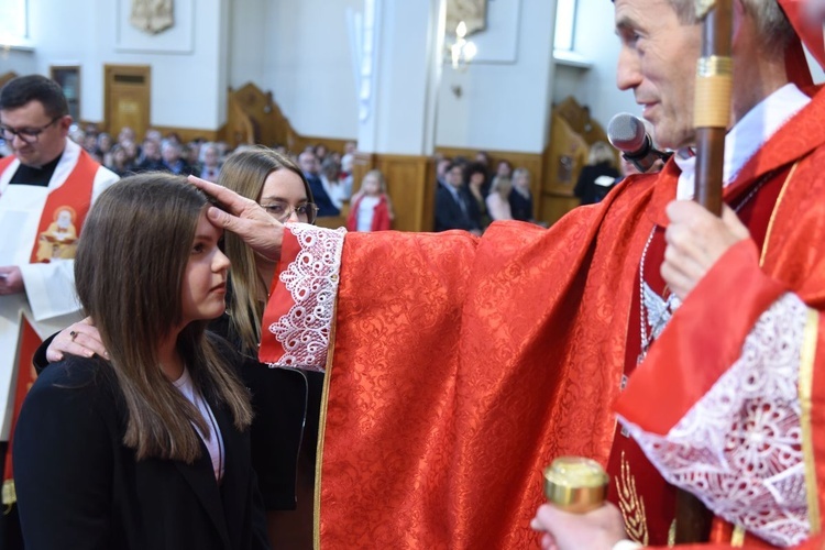 Bierzmowanie w parafii Trójcy Przenajświętszej w Mielcu