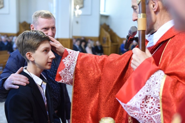 Bierzmowanie w parafii Trójcy Przenajświętszej w Mielcu