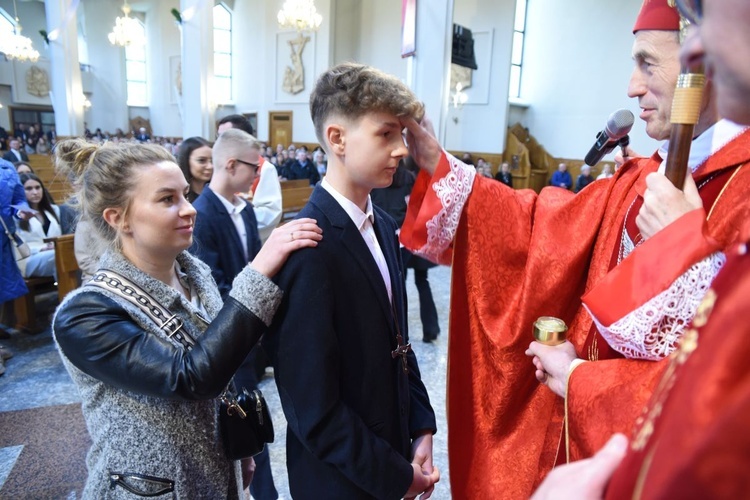 Bierzmowanie w parafii Trójcy Przenajświętszej w Mielcu