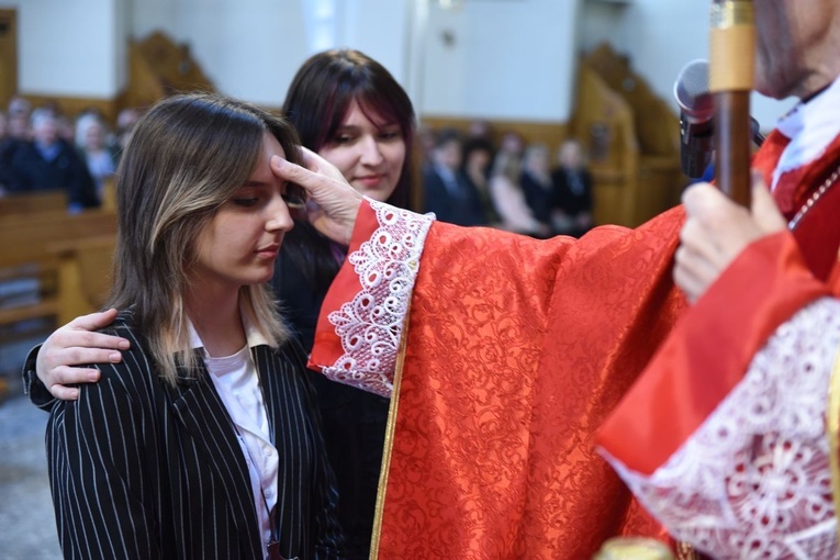 Bierzmowanie w parafii Trójcy Przenajświętszej w Mielcu