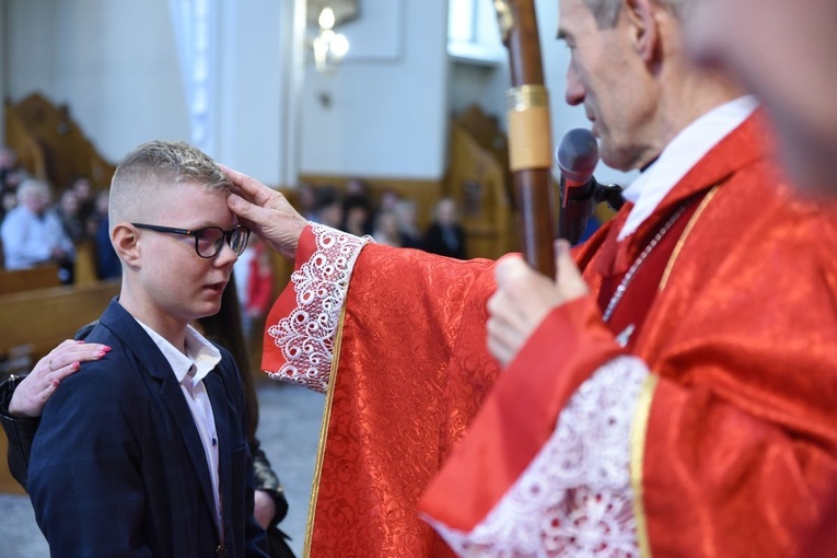 Bierzmowanie w parafii Trójcy Przenajświętszej w Mielcu