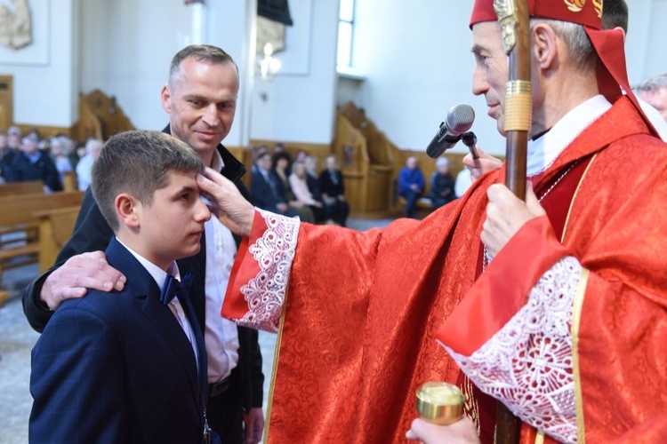 Bierzmowanie w parafii Trójcy Przenajświętszej w Mielcu