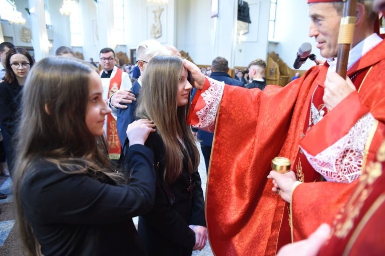 Bierzmowanie w parafii Trójcy Przenajświętszej w Mielcu