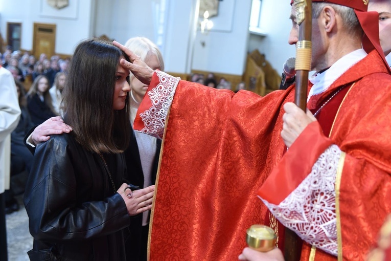 Bierzmowanie w parafii Trójcy Przenajświętszej w Mielcu