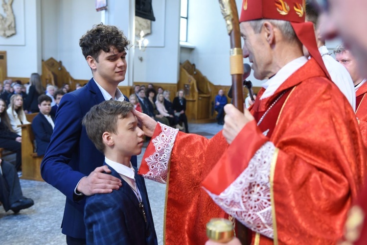 Bierzmowanie w parafii Trójcy Przenajświętszej w Mielcu