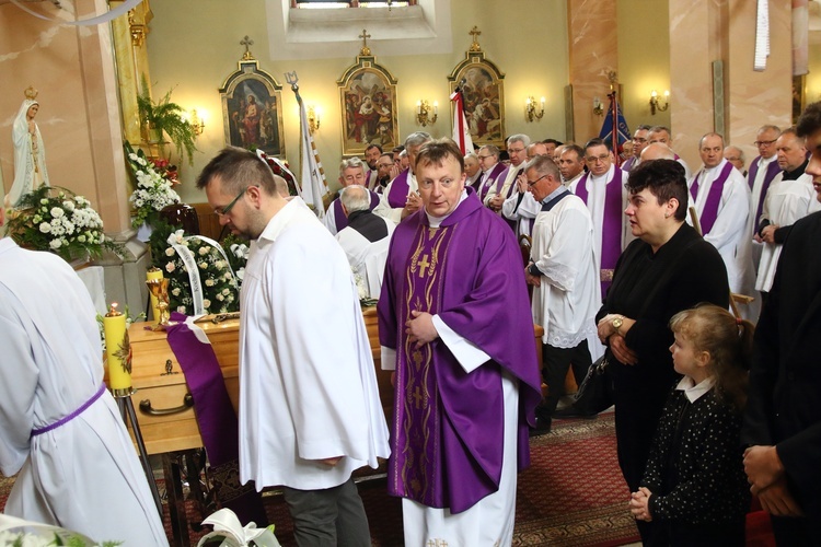 Ostatnie pożegnanie franciszkanina