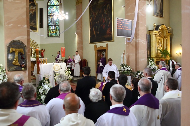 Ostatnie pożegnanie franciszkanina