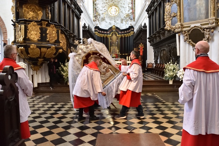 Matka Boża Oliwska w drodze na Kalwarię Wejherowską