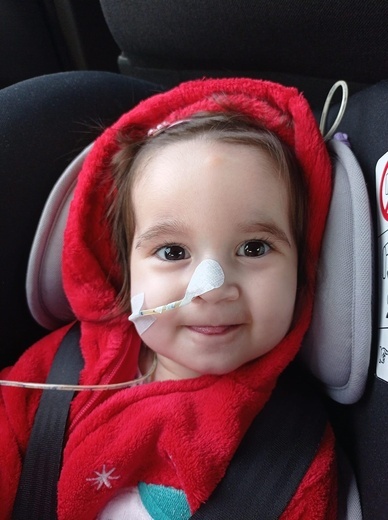 Karolina ma 11 miesięcy. Zmaga się z ciężką chorobą