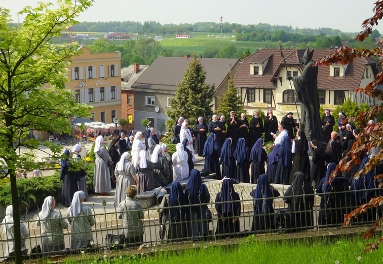 Pielgrzymka osób konsekrowanych  
