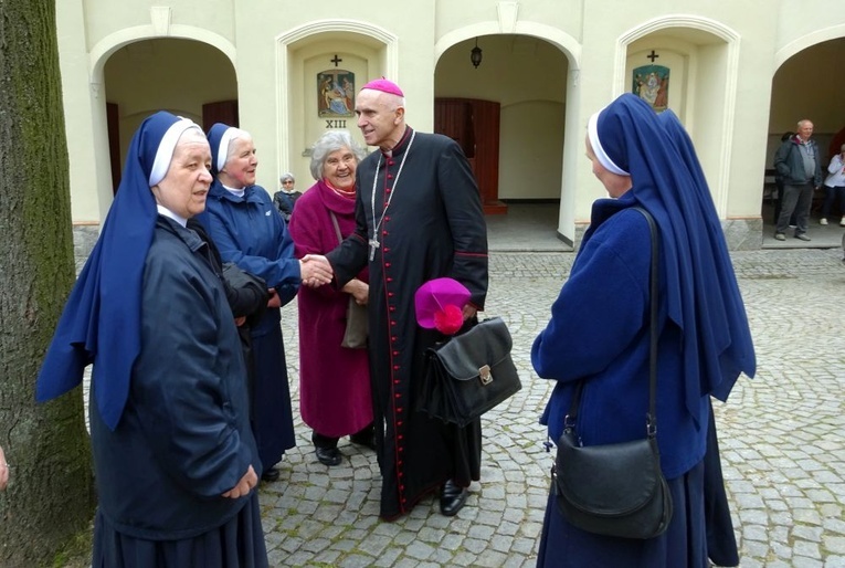 Pielgrzymka osób konsekrowanych  