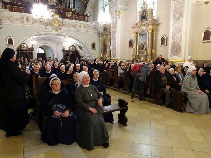 Pielgrzymka osób konsekrowanych  