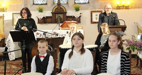 W Chmielnie grano i śpiewano Matce Bożej