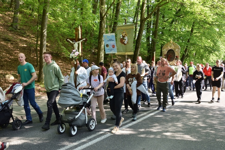 Tysiące pielgrzymów na Kalwarii Wejherowskiej