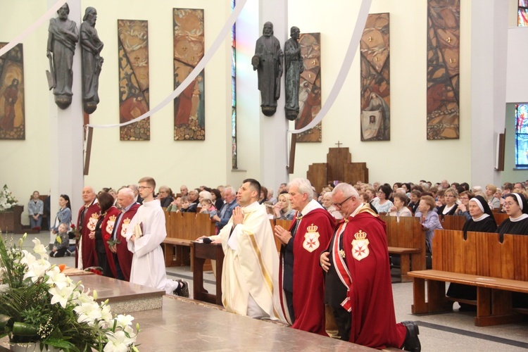 Bochnia. Wprowadzanie relikwii św. Rity do kościoła św. Pawła