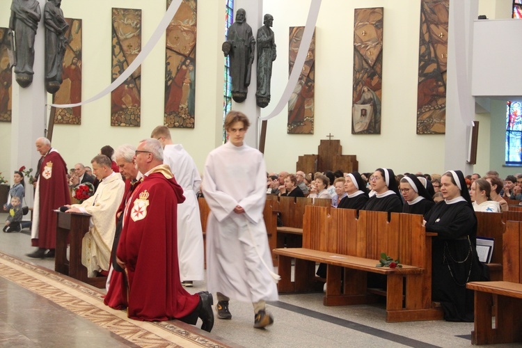 Bochnia. Wprowadzanie relikwii św. Rity do kościoła św. Pawła