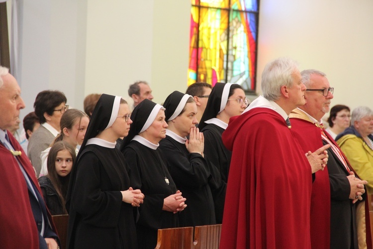 Bochnia. Wprowadzanie relikwii św. Rity do kościoła św. Pawła