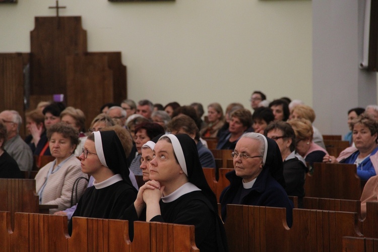 Bochnia. Wprowadzanie relikwii św. Rity do kościoła św. Pawła