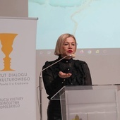Magdalena Siemion jest pracownikiem Instytutu Dialogu Międzykulturowego im. Jana Pawła II w Krakowie.