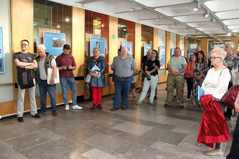 Wystawa "Historia zapomnianego lotniska"