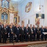 Śpiewacy dali jubileuszowy koncert, który rozpoczął hymn "Bogurodzica".