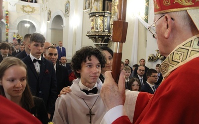 Bądźcie odważni, nie wstydźcie się krzyża, uświęcajcie świat