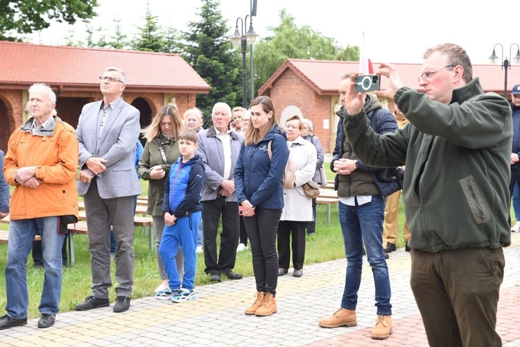 Drzewa świętych w Szczepanowie