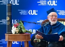 Prof. Peter Trudgill doktorem honoris causa KUL