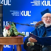 Prof. Peter Trudgill doktorem honoris causa KUL