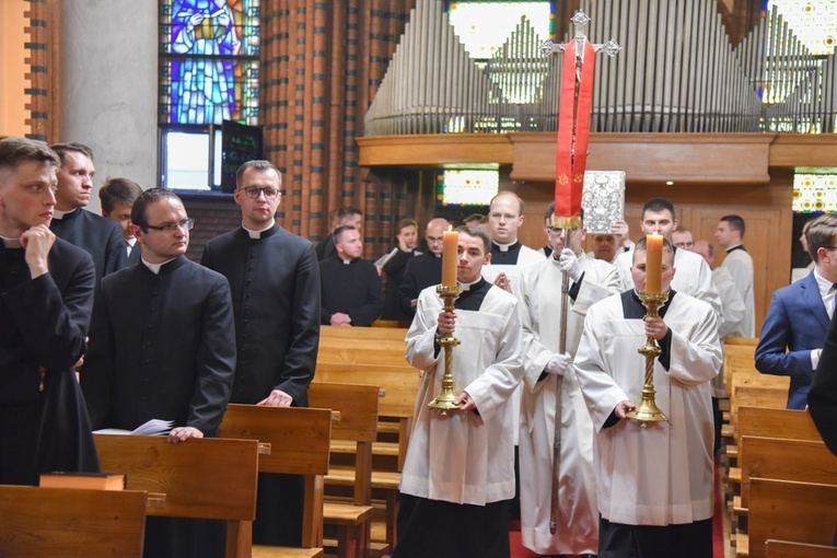 ​Wczoraj złożyli wyznanie wiary, dziś przyjmą święcenia prezbiteratu