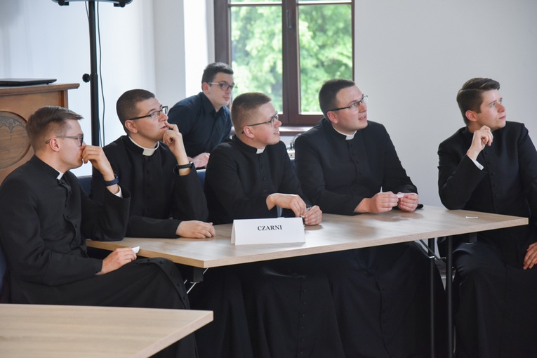 ​Wczoraj złożyli wyznanie wiary, dziś przyjmą święcenia prezbiteratu