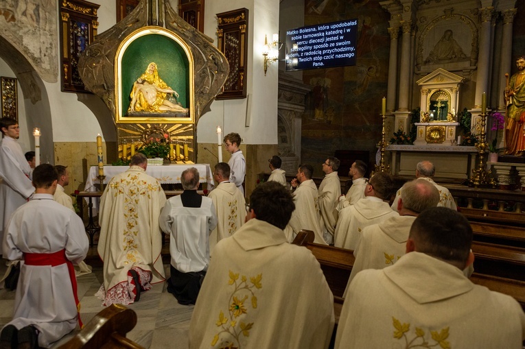 10 lat po święceniach