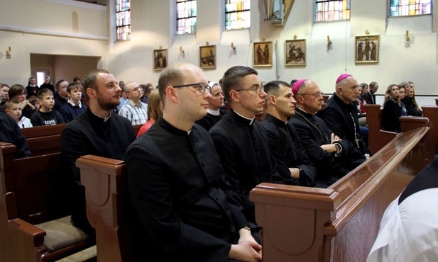 O nic nas nie poprosi, zanim nie spojrzy z miłością