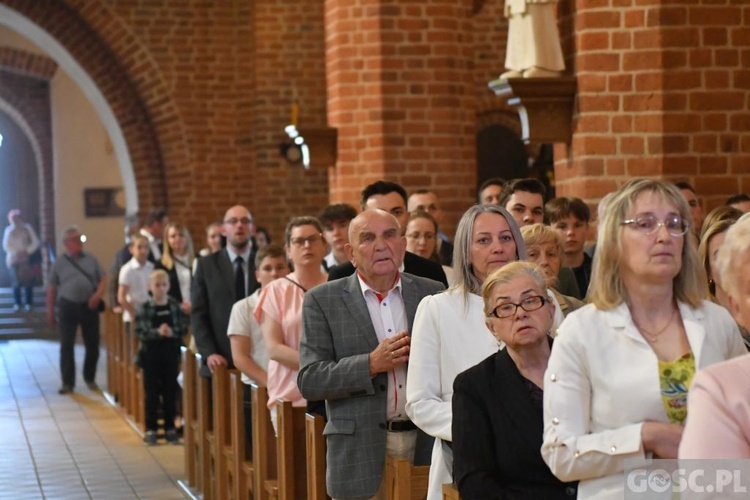 W katedrze trwają święcenia kapłańskie