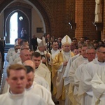 W katedrze trwają święcenia kapłańskie