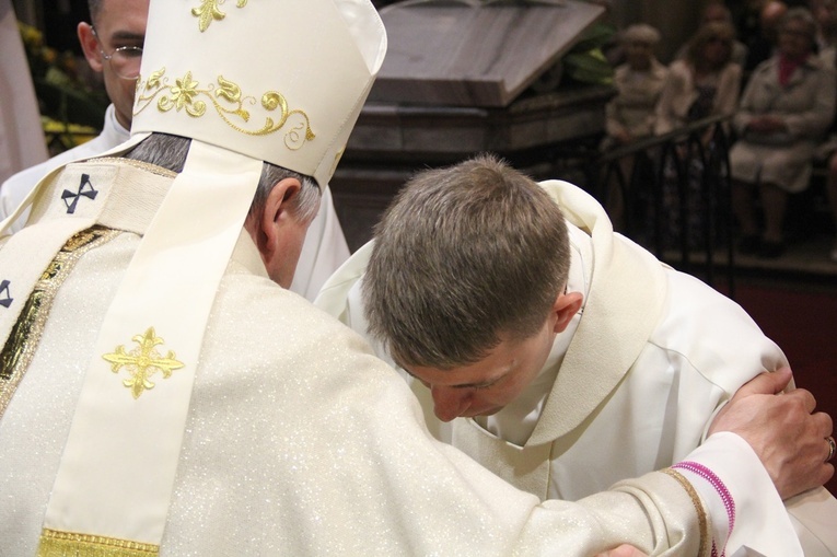 Chwała Panu za nowych prezbiterów!