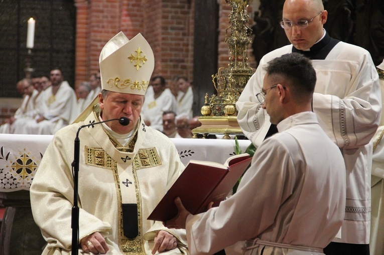 Chwała Panu za nowych prezbiterów!