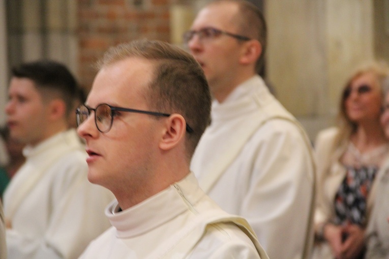 Chwała Panu za nowych prezbiterów!