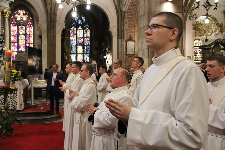 Chwała Panu za nowych prezbiterów!