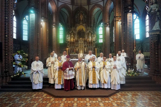 Święcenia kapłańskie w gliwickiej katedrze