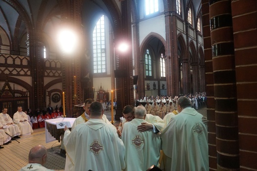 Święcenia kapłańskie w gliwickiej katedrze