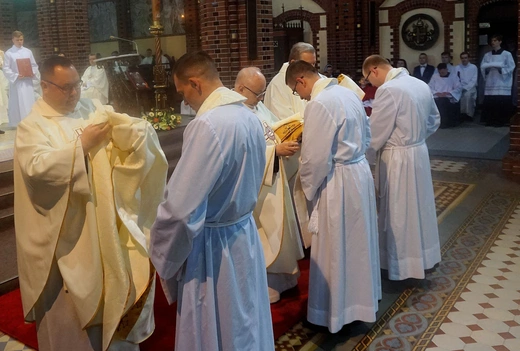 Święcenia kapłańskie w gliwickiej katedrze