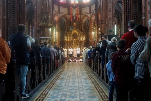 Święcenia kapłańskie w gliwickiej katedrze