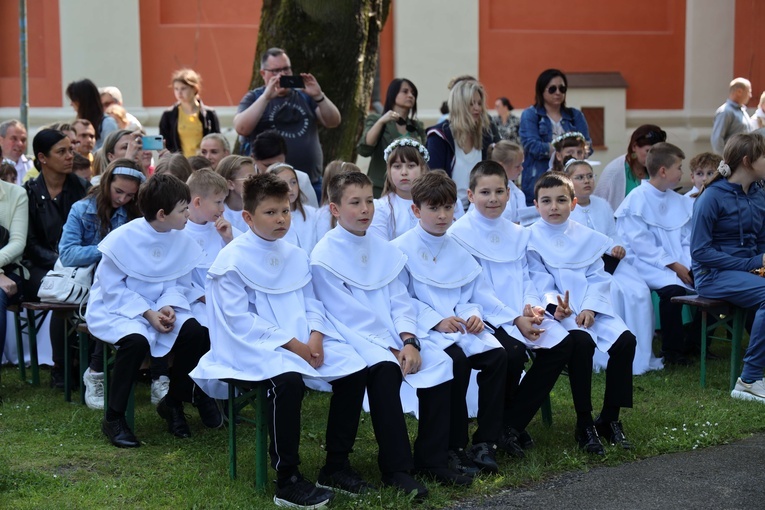 Pielgrzymka dzieci komunijnych do Janowa Lubelskiego