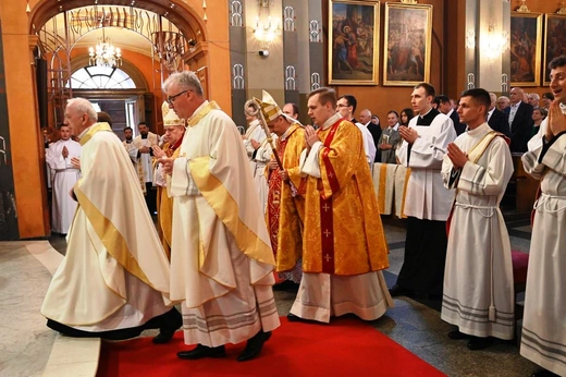 Święcenia kapłańskie w katedrze św. Mikołaja w Bielsku-Białej - 2023 - część 1.