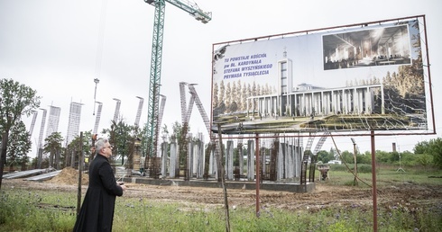 Rośnie kościół bł. Stefana Wyszyńskiego