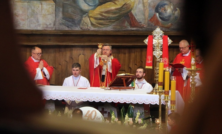 Odpust w parafii pw. Ducha Świętego i 40-lecie kapłaństwa ks. Andrzeja Nicałka