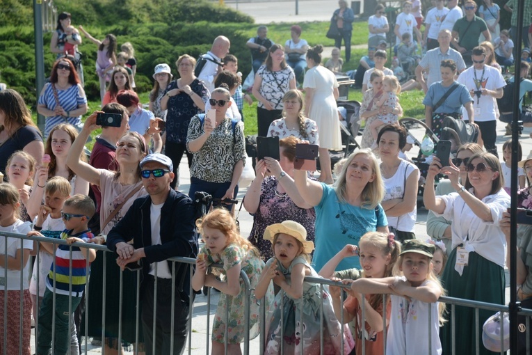 Dziecięcy Koncert Uwielbienia