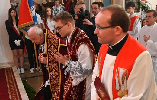 Prymicyjna Msza św. ks. Michała Juraszczyka w Zebrzydowicach