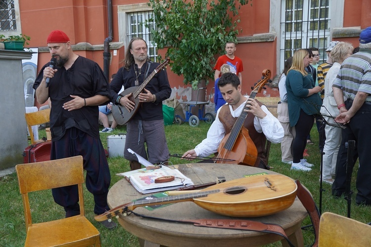 Jubileuszowa X Majówka w Ogrodach Klasztornych